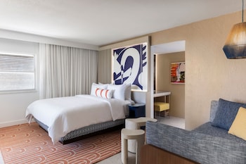 Junior Suite, 1 King Bed, Ocean View Adults Only at The Cove (21 Plus)