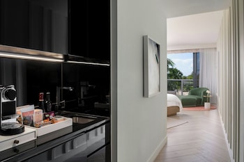 Guest room, 1 King, 3rd -4th Floor view, Partial ocean view, Balcony