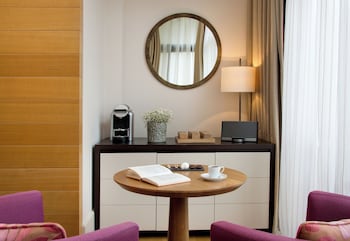 Room (Castel Lake View)
