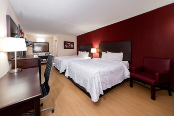 Deluxe Room, 2 Queen Beds (Smoke Free)