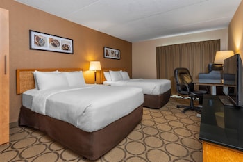 Standard Room, 2 Queen Beds, Non Smoking, Ground Floor
