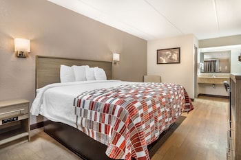 Deluxe Room, 1 King Bed, Accessible (Roll-In Shower, Smoke Free)