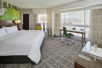 Club Room, 1 Double Bed, Corner (Mobility/Hearing Accessible, Tub)