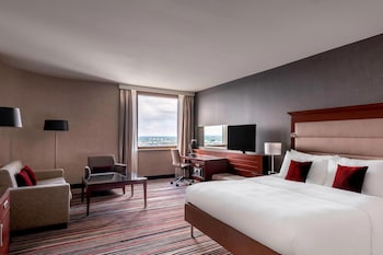 Club Suite, 1 King Bed with Sofa bed