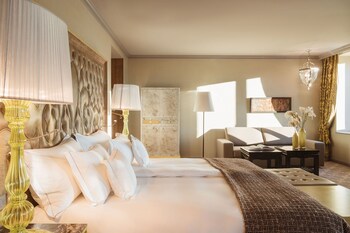Junior Suite, Lake View (65 m²)