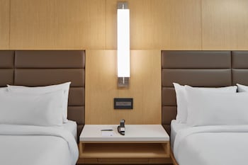 Room, 2 Queen Beds