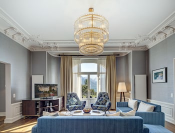 Presidential Suite, 1 King Bed, Kitchen, Lake View, Spacious living & dining area