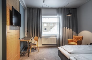 Room (Cozy)