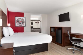 Deluxe Room, 1 King Bed