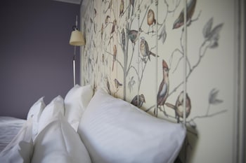 Deluxe Room, 1 Queen Bed