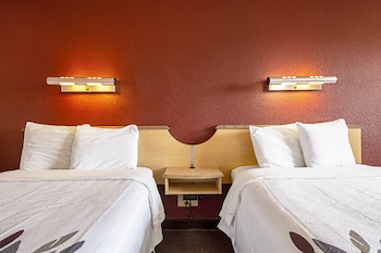 Standard Room, 2 Double Beds, Accessible, Non Smoking (Smoke Free)
