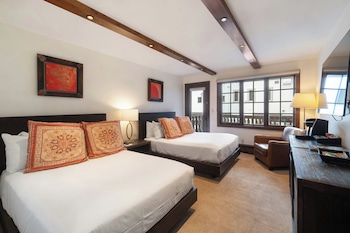 Deluxe Room, 2 Queen Beds