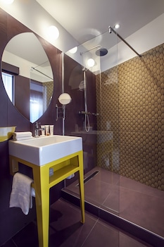 Deluxe room with terrace overlooking the place de la Comédie