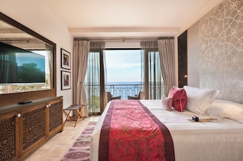Standard Room, Balcony, Partial Sea View (Sea View  or Balcony)