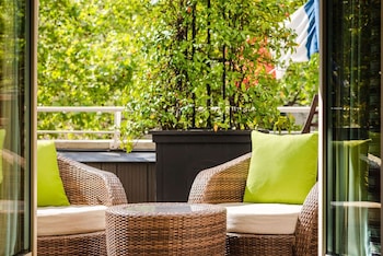 Suite, Terrace (Avenue Terrasse)