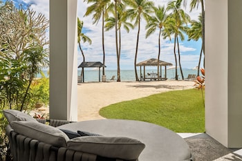 Ocean Front Suite, 2 Double Beds with Sit-out & Bathtub