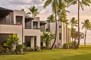 Ocean Front Larger Room, 2 Double Beds with Sit-out