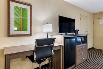Standard Room, 2 Queen Beds, Non Smoking