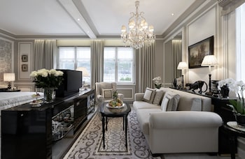 Signature Suite View