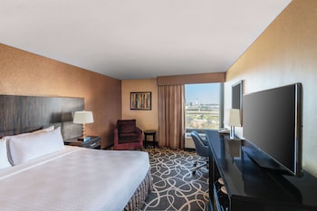 Standard Room, 1 King Bed, Accessible (Communications)