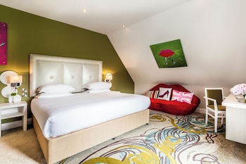 VALLEY SUITE