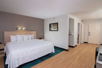 Superior Room, 1 King Bed (Smoke Free)
