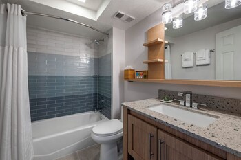 1 Bedroom Ocean Front 1 King or 1 Queen Suite