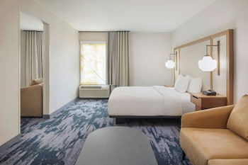 Suite, 1 Bedroom, Hearing Accessible (Roll-in Shower)