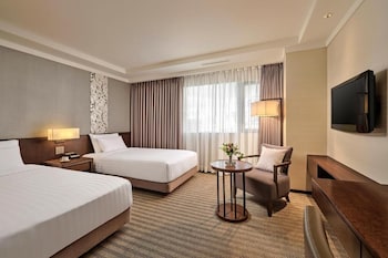 Standard Deluxe Twin (Breakfast for 2) - 2 Drinks provided Once per Stay