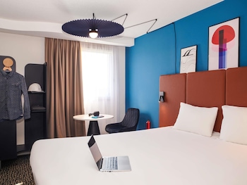 Room, Multiple Beds