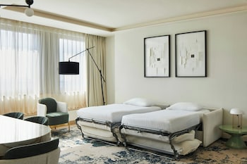 Suite, 1 Bedroom, City View