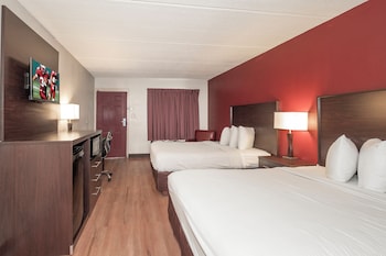 Superior Room, 2 Queen Beds, Accessible, Smoking
