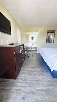 Room, 1 King Bed, Non Smoking
