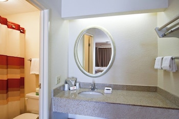 Standard Room, 2 Double Beds (Smoke Free)