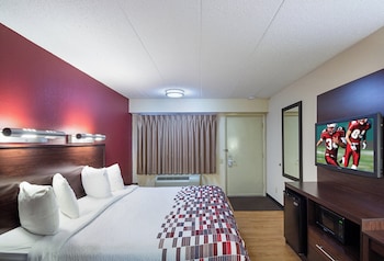 Deluxe Room, 1 King Bed, Accessible, Non Smoking (Roll-In Shower)