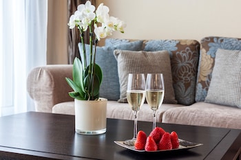 Suite, Garden View
