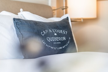 Superior Room. 1 Double Size Bed, with Balcony, facing the Sea