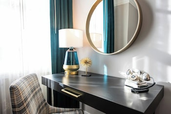 Deluxe Room, 2 Queen Beds