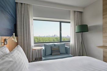 Superior Room, 1 King Bed