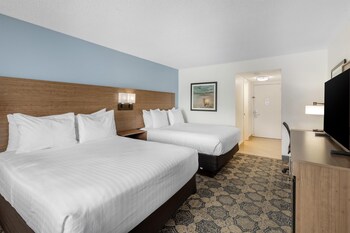 Standard Room, 2 Queen Beds, Refrigerator & Microwave (Walk-in Shower)