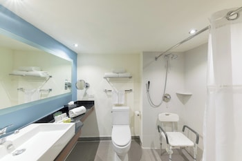 Standard Room, 2 Queen Beds, Accessible