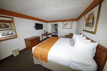 Room, 1 King Bed, Accessible, Non Smoking (Mobility)
