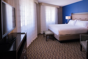 Suite, 1 King Bed, Jetted Tub