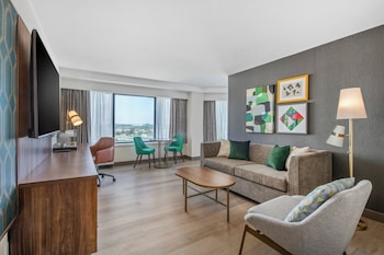 Suite, 1 King Bed (High Floor)
