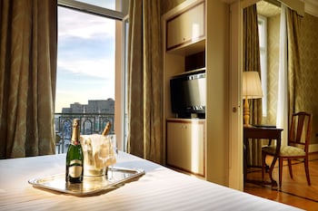 Suite, Sea View