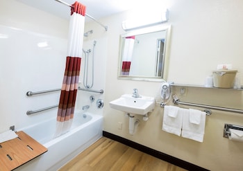 Deluxe Room, 1 King Bed, Accessible (Smoke Free)