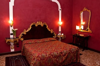 Grand Double Room, Canal View