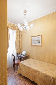 Basic Single Room, 1 Twin Bed
