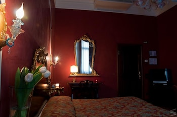 Grand Double Room, Canal View