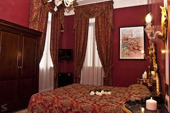 Grand Double Room, Canal View